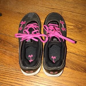 kids under armor softball cleats